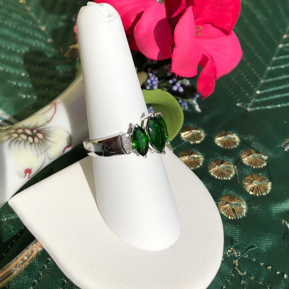 Genuine Diamond & Russian Diopside Ring - Picture 6 of 8